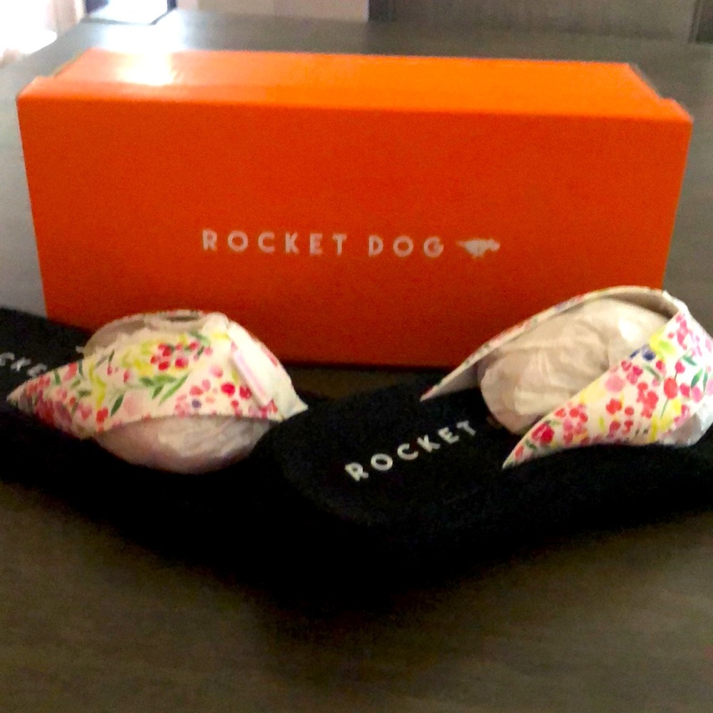 Rocket Dog floral sandals